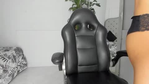 Melodi  online show from November 2025 11:21:02 AM