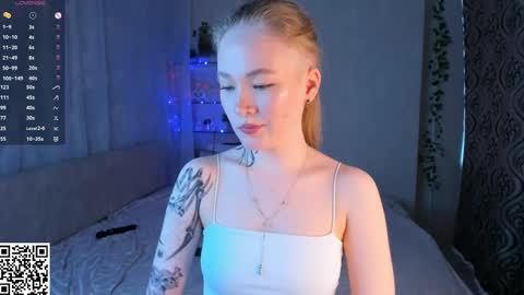 Snapshot of melodievejar chatting on April 2026 07:45:01 AM melodievejar online show from April 2026 07:45:01 AM