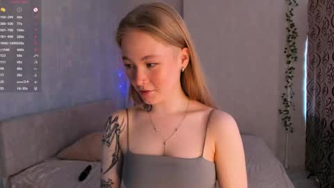 Snapshot of melodievejar chatting on May 2026 04:19:02 AM melodievejar online show from May 2026 04:19:02 AM