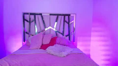    online show from November 2025 07:24:02 PM