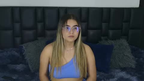 melody_fire11 online show from April 2026 08:57:02 PM