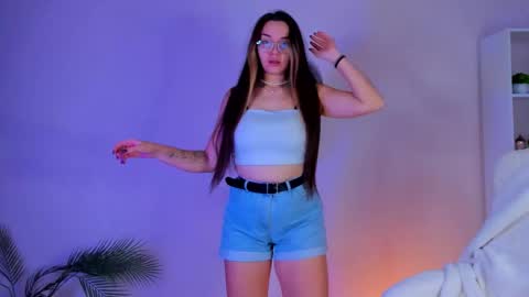 melody_sol online show from November 2025 04:34:02 AM