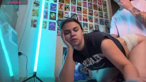 melody_song online show from November 2025 12:44:02 PM