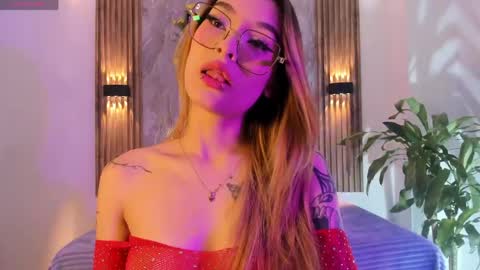 Snapshot of melodylanee chatting on May 2026 11:06:01 AM melodylanee online show from May 2026 11:06:01 AM