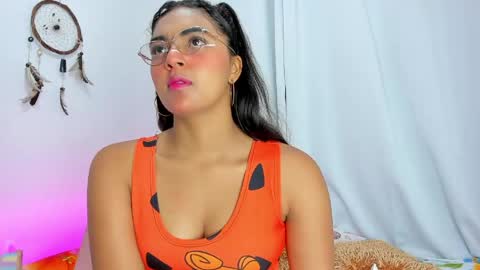 Snapshot of melodymoore_ chatting on May 2026 10:39:01 PM Melody online show from May 2026 10:39:01 PM
