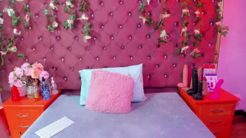 Melodysmithass online show from October 2025 02:30:01 AM