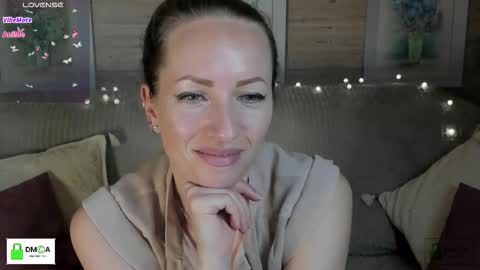 Melody My schedule this week  Wednesday Thursday Sunday online show from October 2025 02:27:02 PM