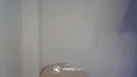 Snapshot of melted_caramel69 chatting on November 2025 12:13:02 AM Paula online show from November 2025 12:13:02 AM