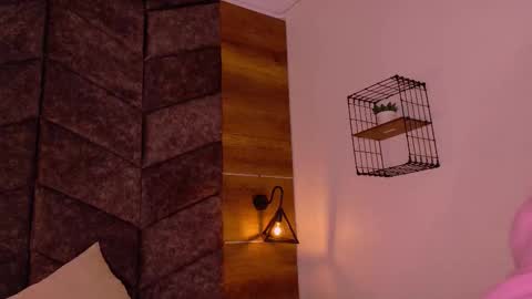  Memphis Williams  online show from October 2025 02:45:02 AM