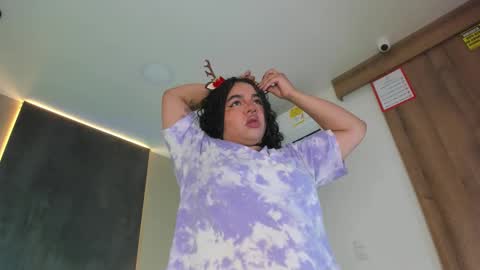  Memphis Williams  online show from December 2025 03:01:02 AM