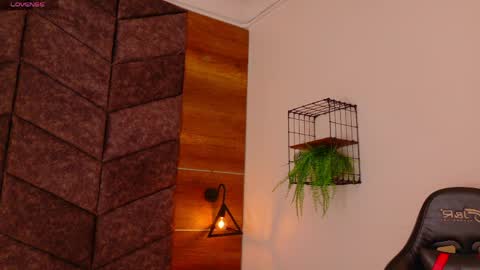  Memphis Williams  online show from April 2026 02:50:01 AM