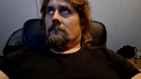 Snapshot of men10_12_1983 chatting on October 2025 05:54:02 PM men10_12_1983 online show from October 2025 05:54:02 PM