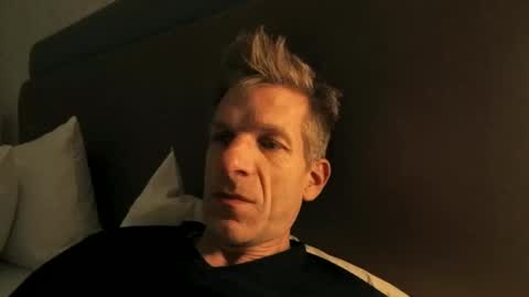 Snapshot of men2024again chatting on November 2025 05:57:01 AM Andres online show from November 2025 05:57:01 AM