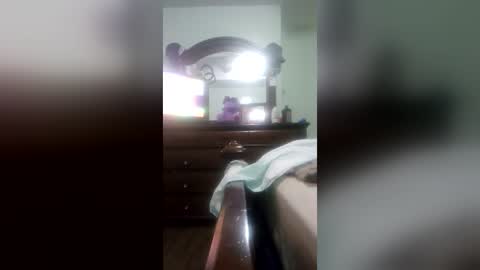 Snapshot of men_seeker956tx chatting on July 2026 04:52:01 AM men_seeker956tx online show from July 2026 04:52:01 AM