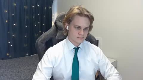 Snapshot of meow_mickey chatting on December 2024 05:29:02 AM Mickey online show from December 2024 05:29:02 AM