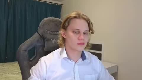 Snapshot of meow_mickey chatting on February 2025 05:29:01 PM Mickey online show from February 2025 05:29:01 PM