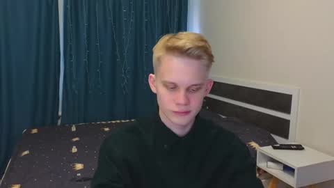 Snapshot of meow_mickey chatting on November 2025 11:55:02 AM Mickey online show from November 2025 11:55:02 AM