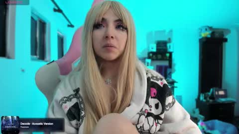 Snapshot of meowmelf chatting on December 2025 08:02:02 PM meowmelf online show from December 2025 08:02:02 PM