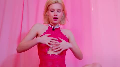 Lilu online show from March 2026 04:15:02 AM