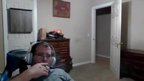 Snapshot of mercer1977 chatting on July 2026 01:06:02 PM mercer1977 online show from July 2026 01:06:02 PM