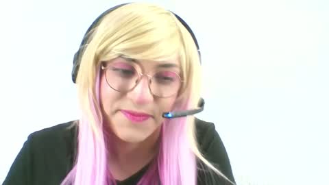 MERCIE online show from October 2025 03:05:01 AM