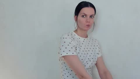 Snapshot of mercymanrriquez chatting on March 2026 07:10:01 AM Miya online show from March 2026 07:10:01 AM