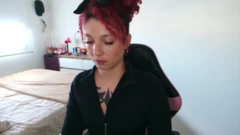 Miss Freckles online show from April 2026 03:28:02 PM