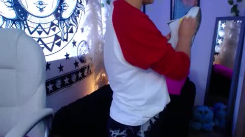 Merilyn  online show from November 2025 03:12:02 PM