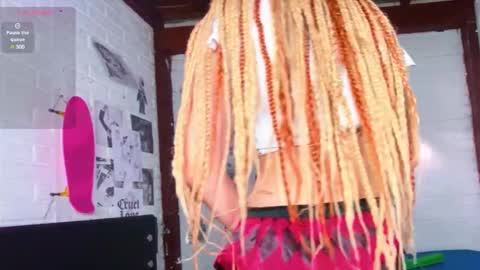 Snapshot of merlinabad chatting on December 2024 09:18:02 PM AURORA online show from December 2024 09:18:02 PM