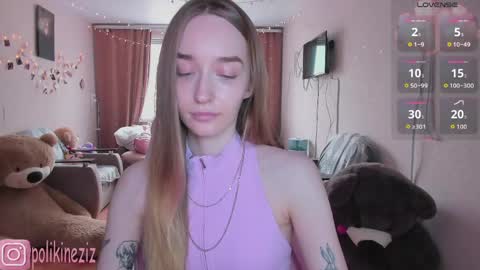 Snapshot of merryl_clark chatting on April 2026 01:41:02 PM Sara online show from April 2026 01:41:02 PM