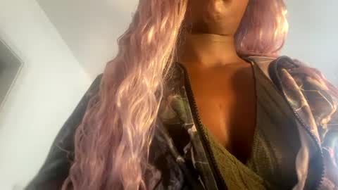 Alexismerton online show from July 2026 03:41:01 PM