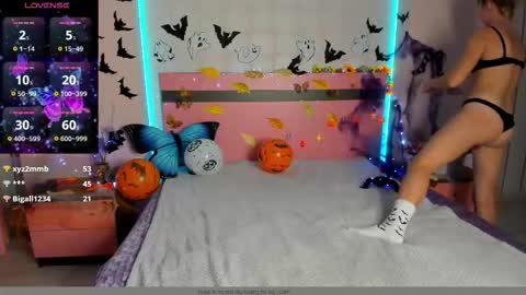 Snapshot of merymidnight chatting on October 2025 06:49:01 AM merymidnight online show from October 2025 06:49:01 AM