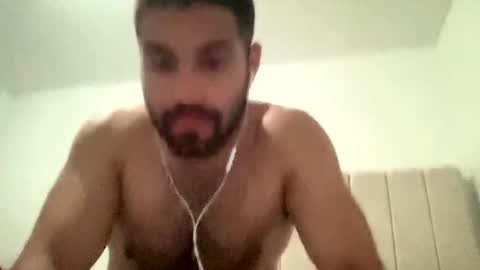 Snapshot of meteoronfire chatting on October 2025 01:09:02 AM Meteoro online show from October 2025 01:09:02 AM