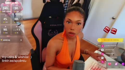 Snapshot of mew2wo chatting on April 2026 01:32:01 AM mew2wo online show from April 2026 01:32:01 AM