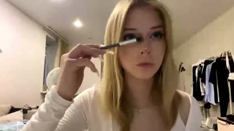 Lilith online show from July 2026 04:09:02 PM