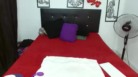 mhia1972 online show from October 2025 03:33:02 PM