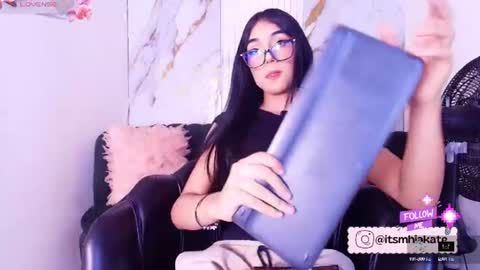 Snapshot of mhia_kate chatting on June 2026 12:25:01 PM Mhia Kate online show from June 2026 12:25:01 PM