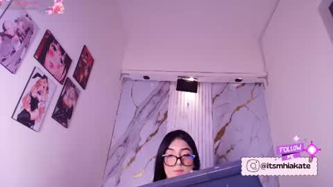 Snapshot of mhia_kate chatting on July 2026 12:22:01 PM Mhia Kate online show from July 2026 12:22:01 PM