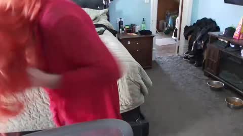 Mia online show from December 2024 04:57:02 PM