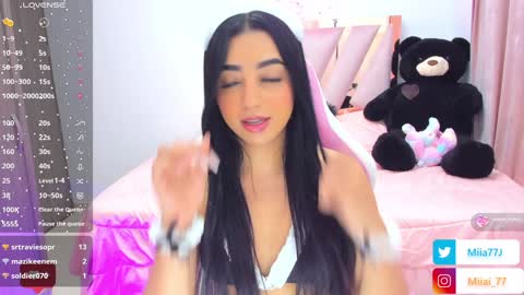 Snapshot of mia77_ chatting on December 2024 02:31:02 AM Mia online show from December 2024 02:31:02 AM