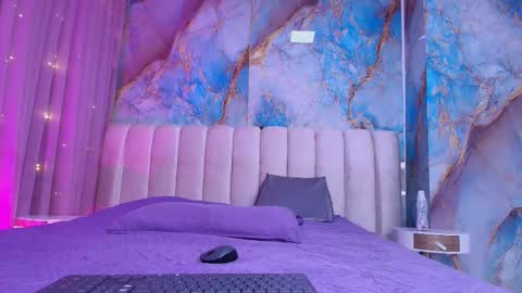 Emi online show from February 2026 07:20:02 PM