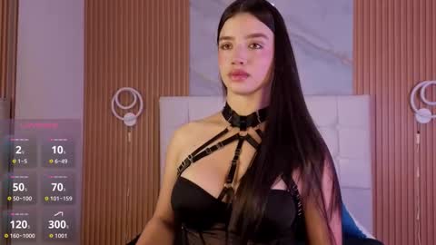 mia online show from November 2025 06:08:01 PM