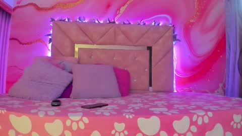 mia__blaze_ online show from October 2025 02:59:01 AM