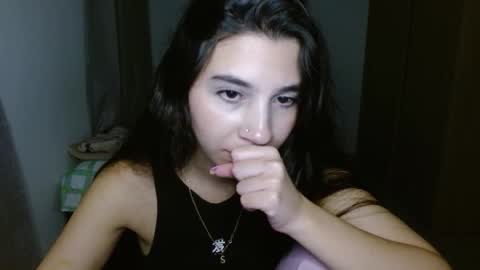 Mia online show from October 2025 02:52:01 AM