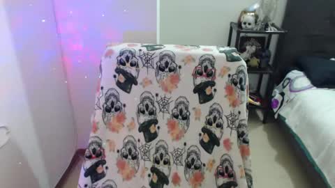 mia online show from February 2025 12:53:02 AM