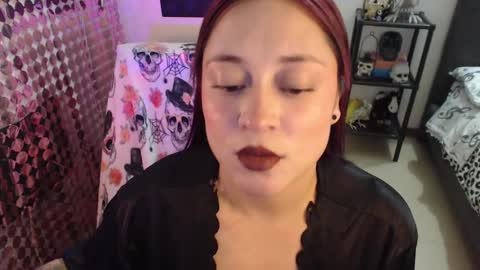 mia online show from September 2025 01:27:02 AM