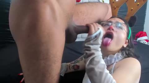 Snapshot of mia_and_lion chatting on December 2024 07:46:02 PM Dreams Couple online show from December 2024 07:46:02 PM