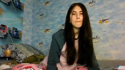 mia_beauti_live online show from March 2026 05:41:01 PM