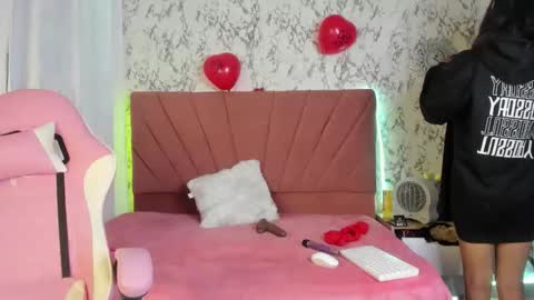 Snapshot of mia_belmontee chatting on June 2026 09:37:02 PM follow me MIA online show from June 2026 09:37:02 PM