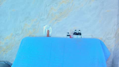 Mia  online show from March 2026 12:00:02 PM